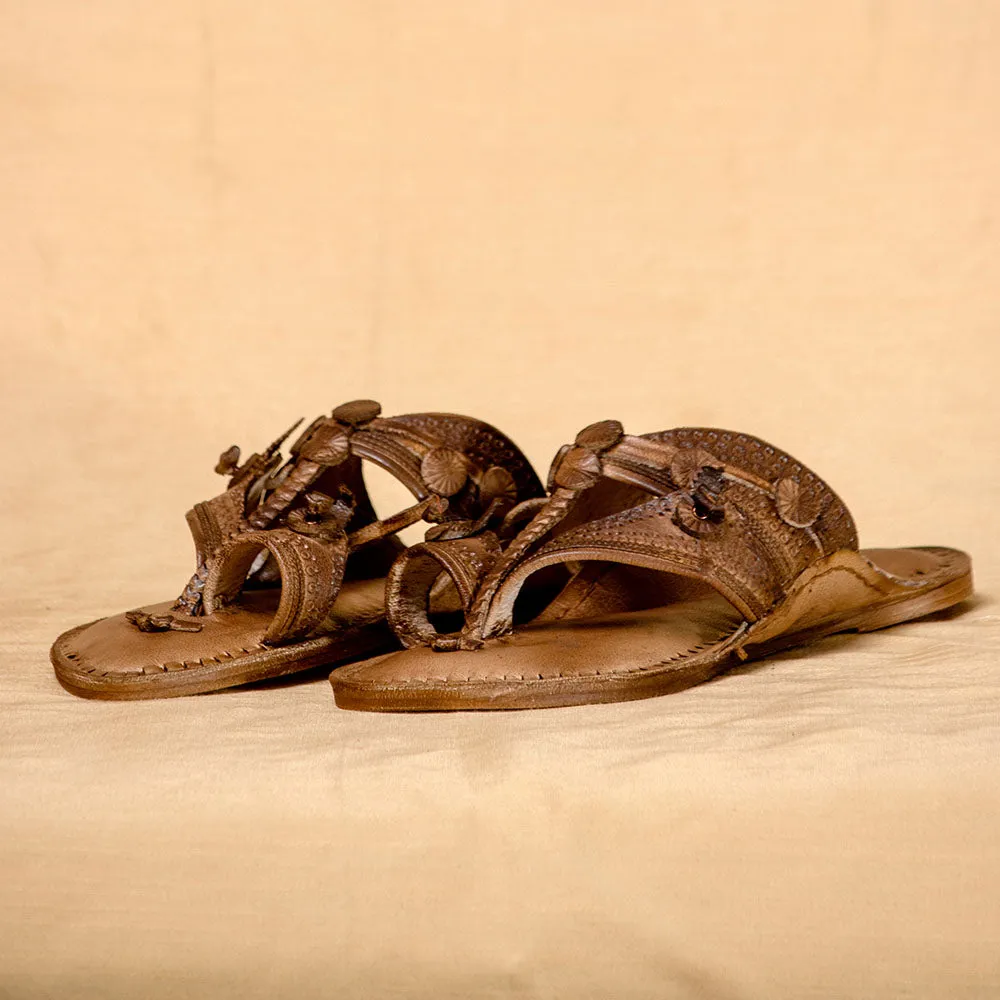 Legno - Women Classic Charisma: Kolhapuri Leather Slippers