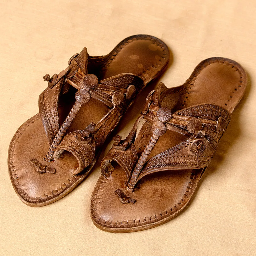 Legno - Women Classic Charisma: Kolhapuri Leather Slippers
