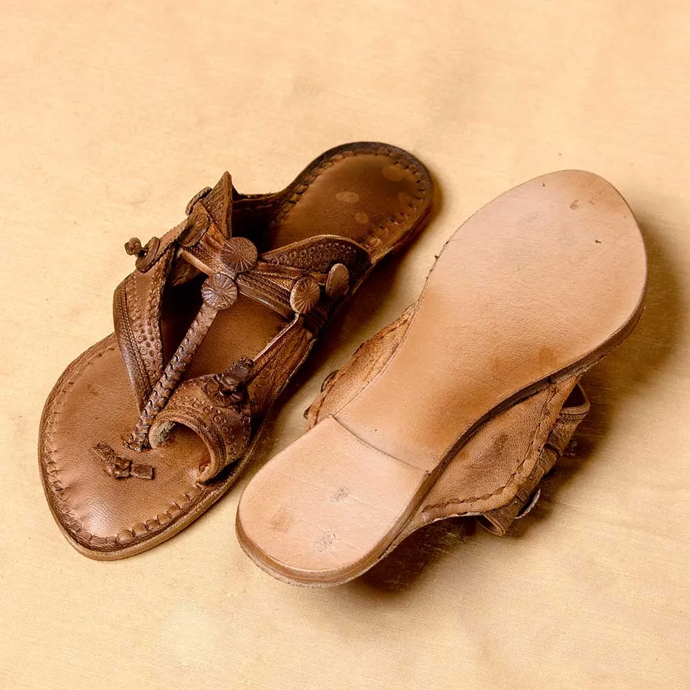 Legno - Women Classic Charisma: Kolhapuri Leather Slippers
