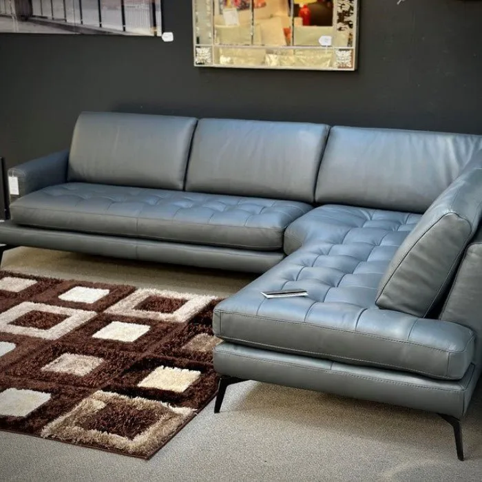 Living Corner Suite