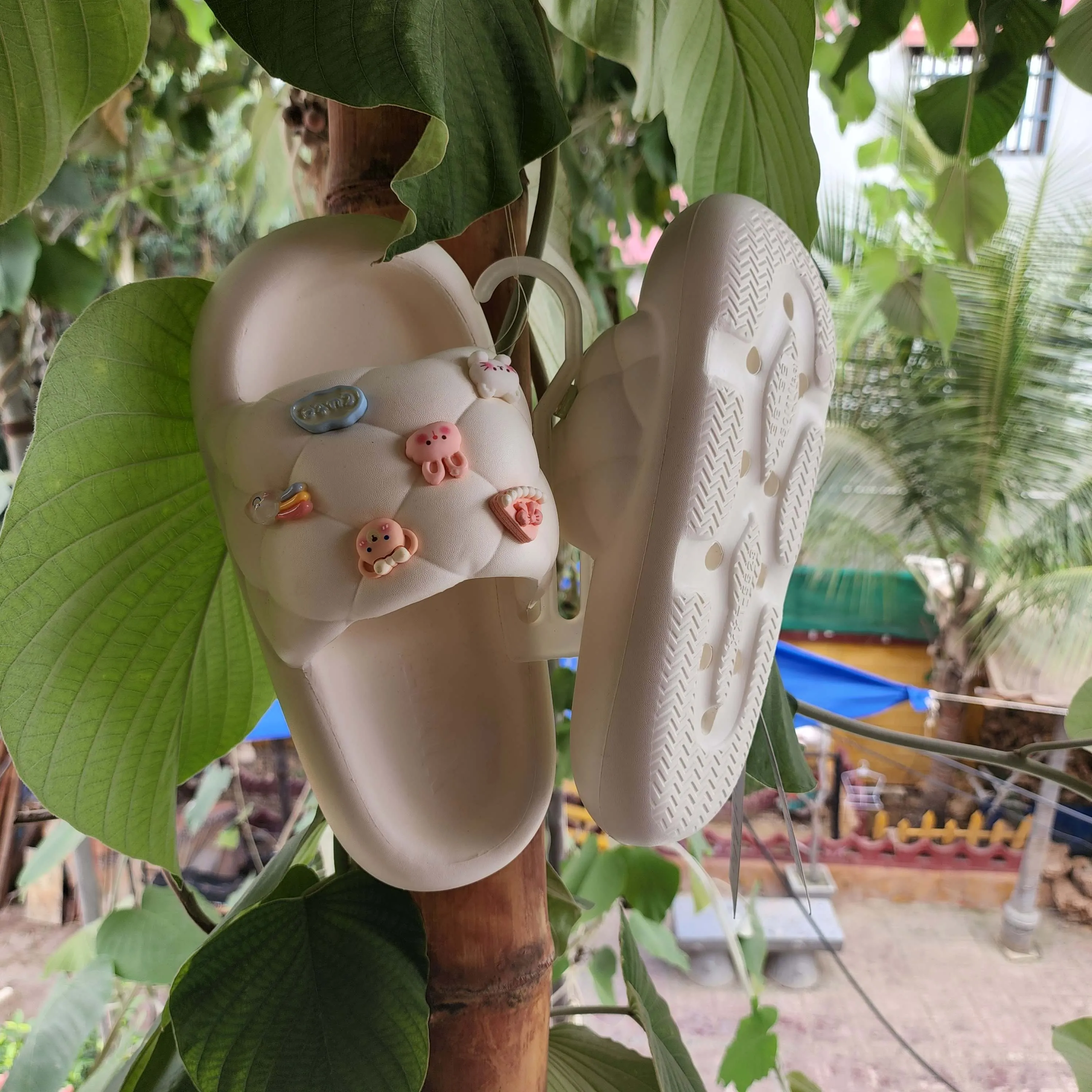 White Adorable embellishments Sliders