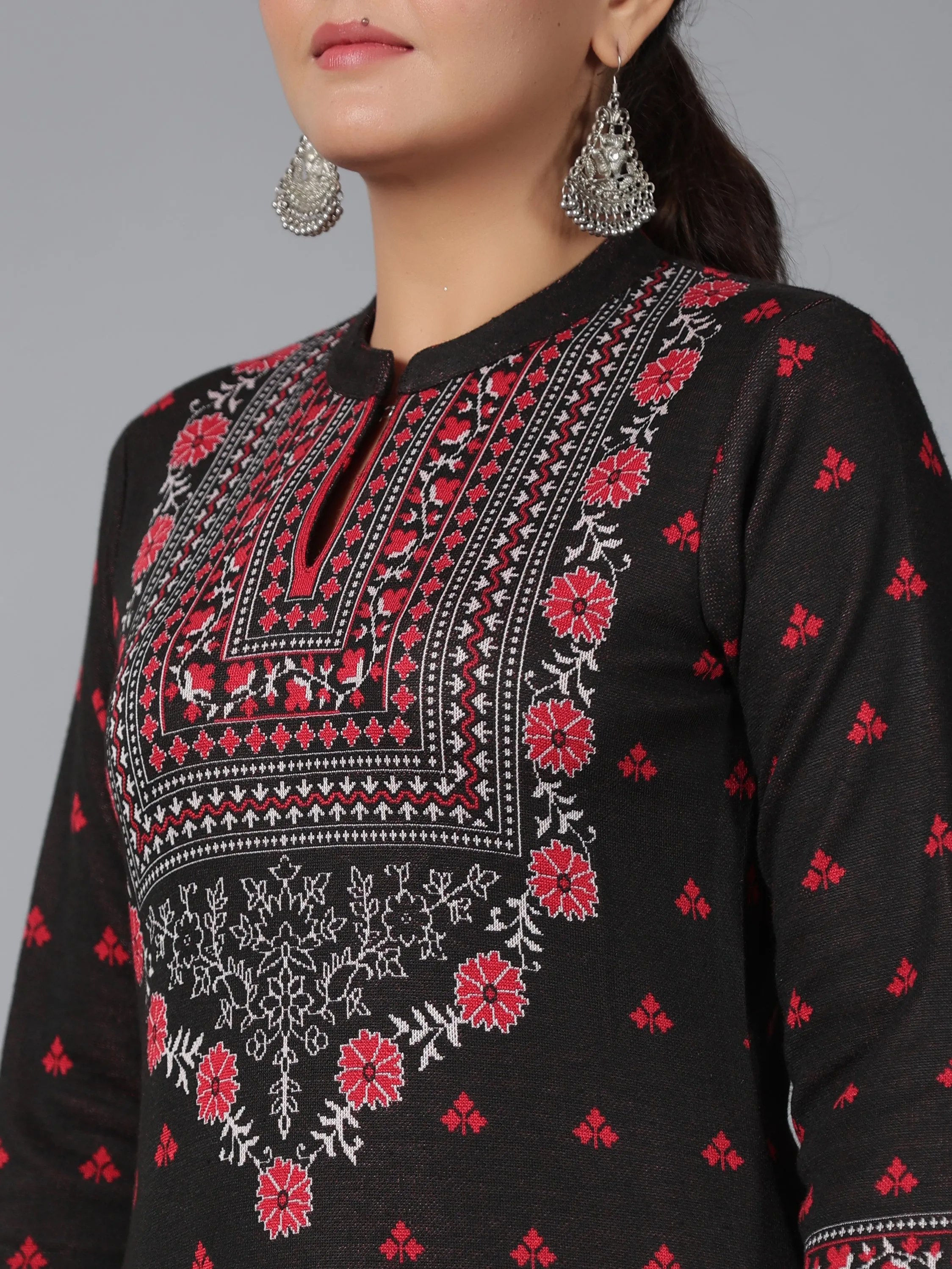 Women Black Printed Woolen Straight Kurta