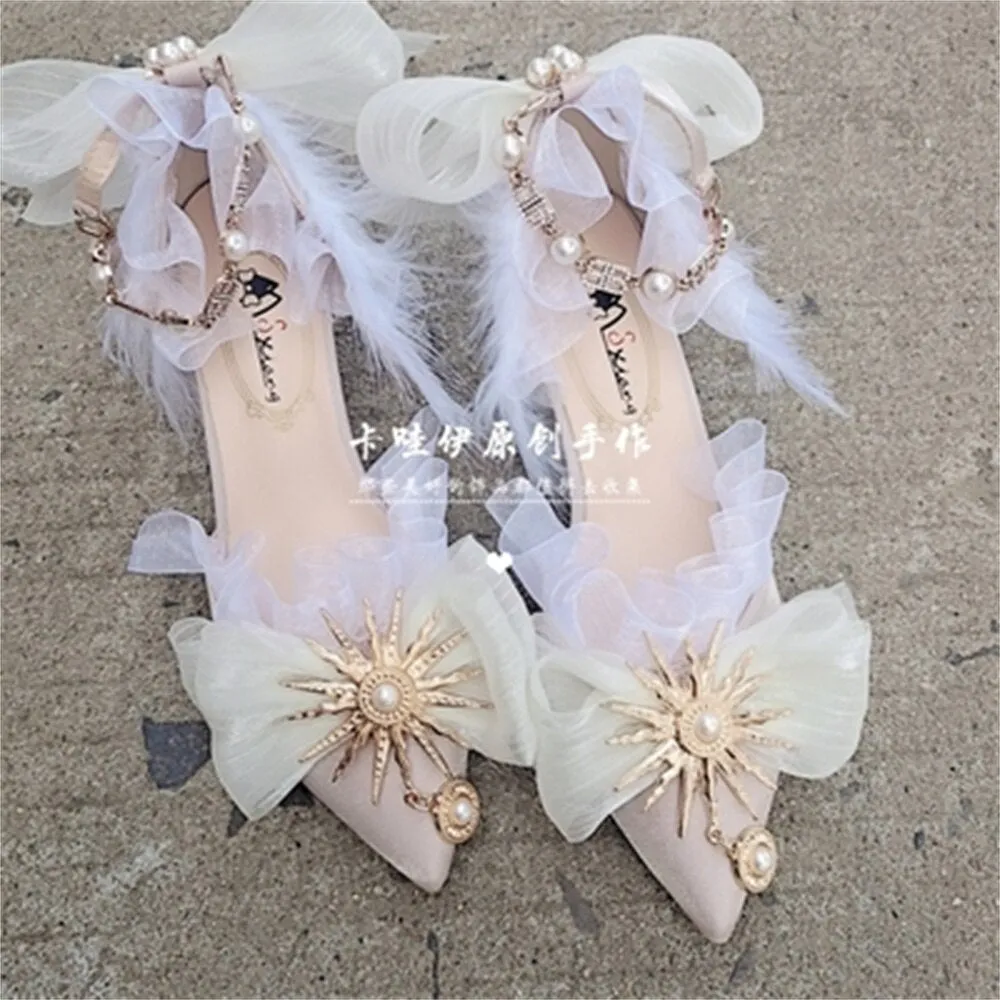 xiangtuibao Gothic Girls Black Feather Bowknot Gold Sun Lolita Shoes Metal Pearl Chain Pointed Sandals Mid Heel Victoria Cos Lolita Shoes